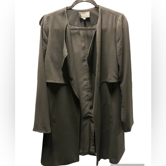 Romeo & Juliet Couture Black Waterfall Open Front Trench Coat - Picture 3 of 5